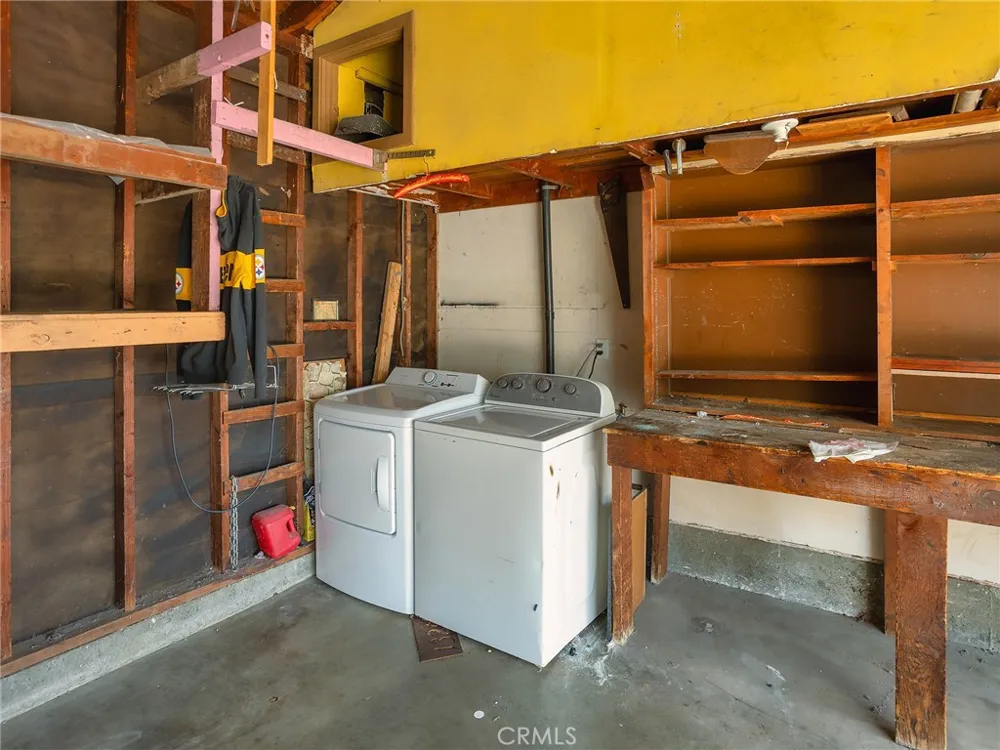 13208 S Manhattan Place Gardena, CA 90249