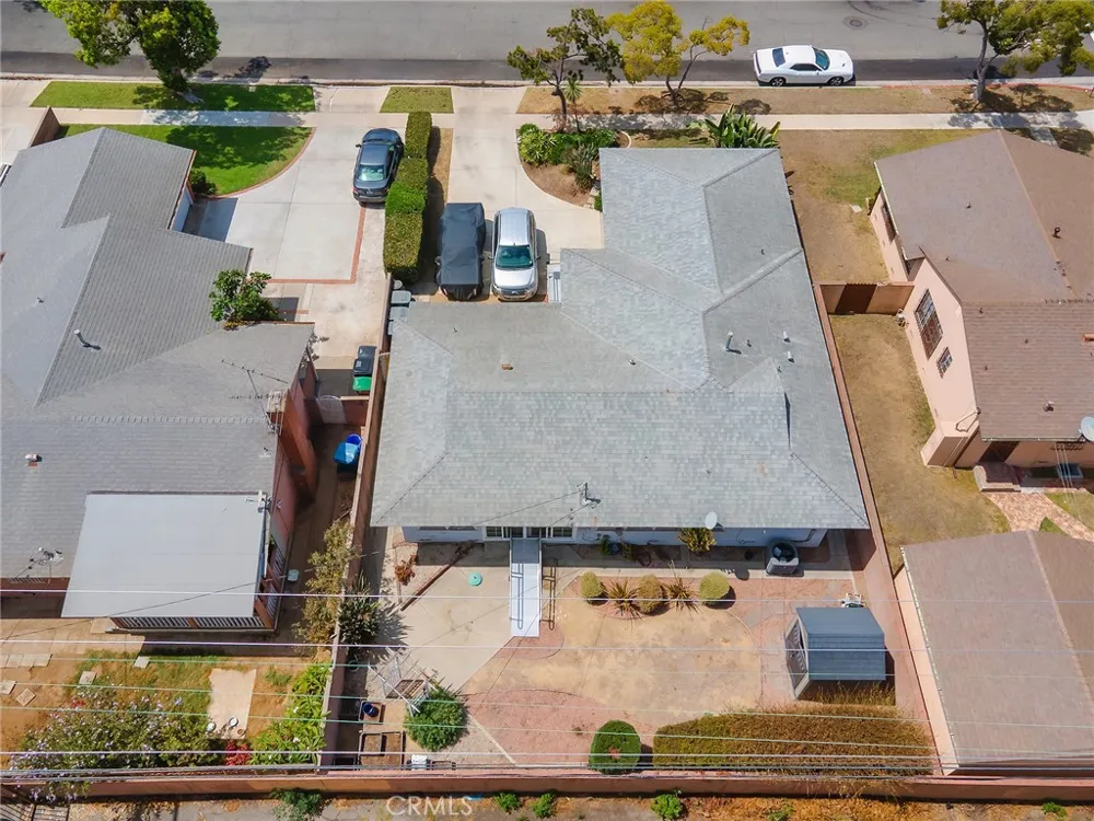 13208 S Manhattan Place Gardena, CA 90249