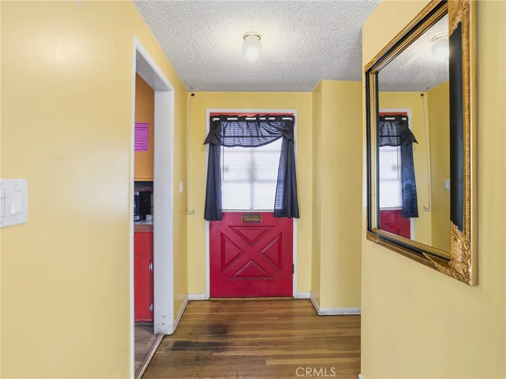 13208 S Manhattan Place Gardena, CA 90249