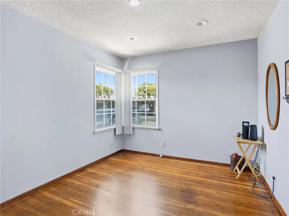 13208 S Manhattan Place Gardena, CA 90249