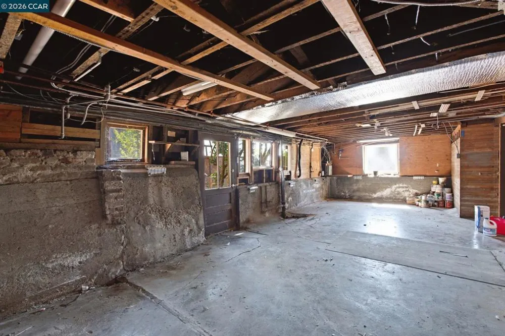 1683 La Loma Ave Berkeley, CA 94709