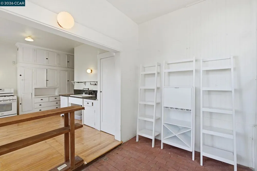 1683 La Loma Ave Berkeley, CA 94709