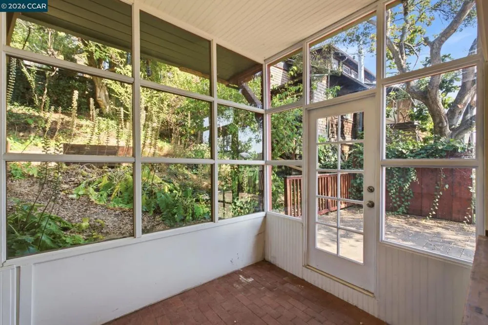 1683 La Loma Ave Berkeley, CA 94709