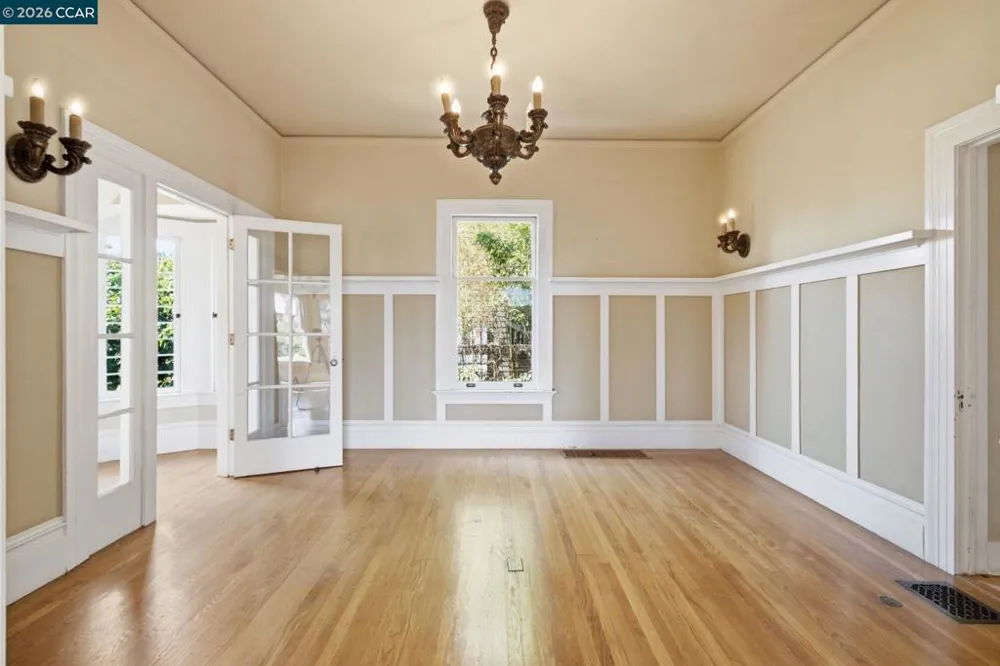 1683 La Loma Ave Berkeley, CA 94709