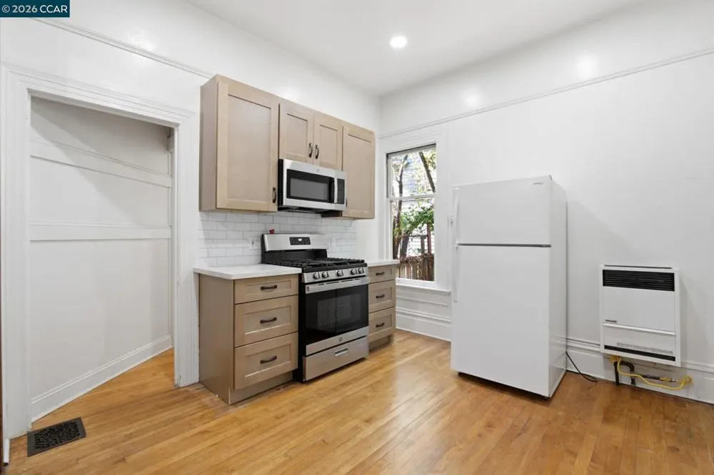 1683 La Loma Ave Berkeley, CA 94709