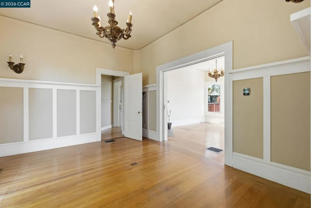 1683 La Loma Ave Berkeley, CA 94709