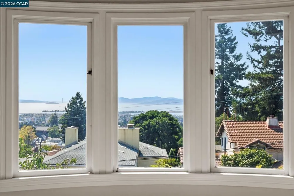 1683 La Loma Ave Berkeley, CA 94709