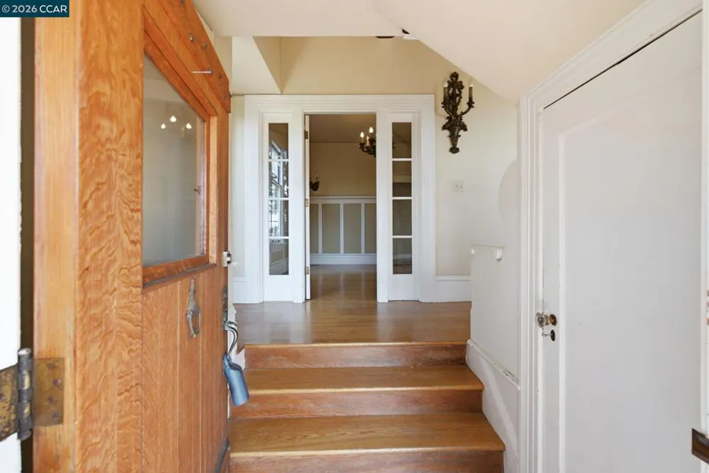 1683 La Loma Ave Berkeley, CA 94709