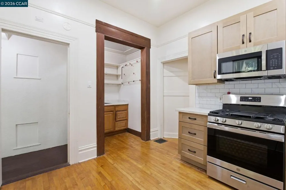 1683 La Loma Ave Berkeley, CA 94709