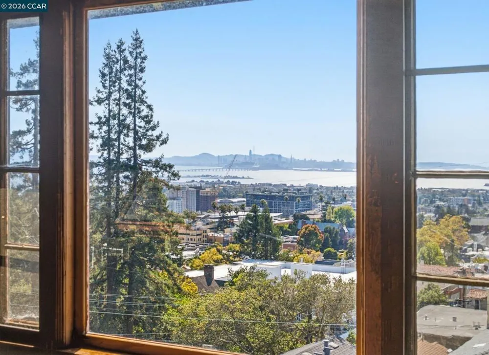 1683 La Loma Ave Berkeley, CA 94709