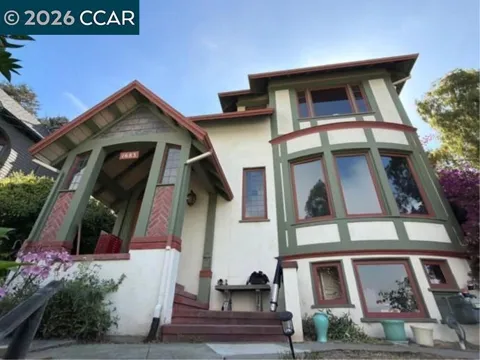 1683 La Loma Ave