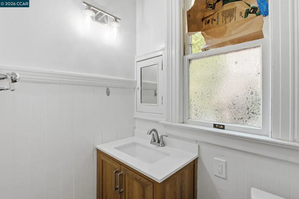 1683 La Loma Ave Berkeley, CA 94709