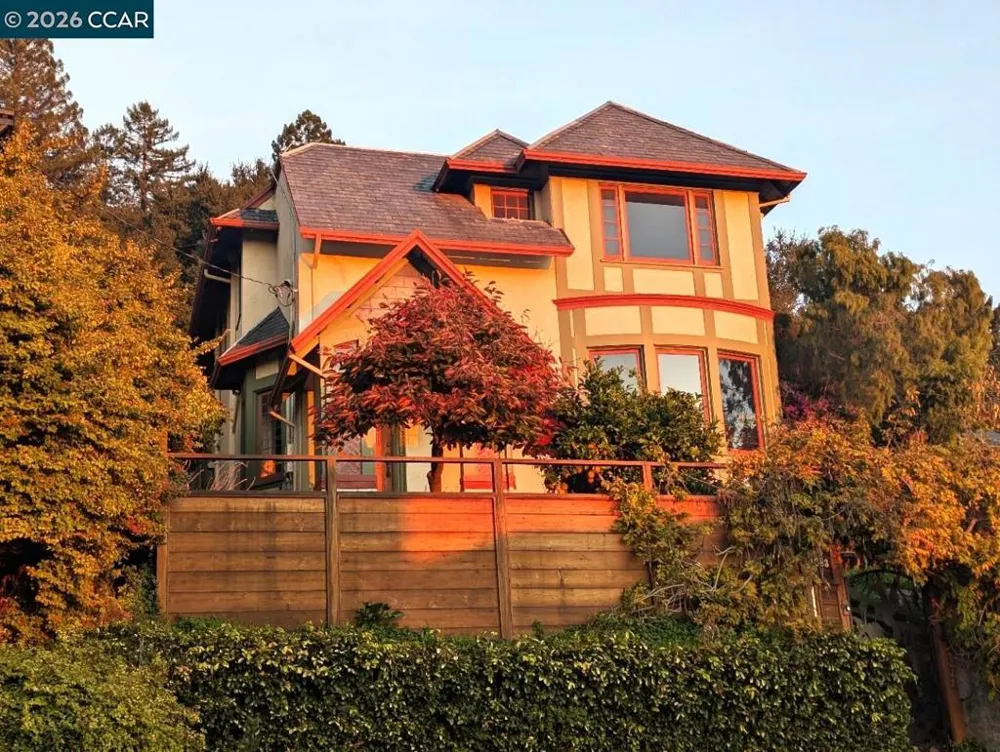 1683 La Loma Ave Berkeley, CA 94709