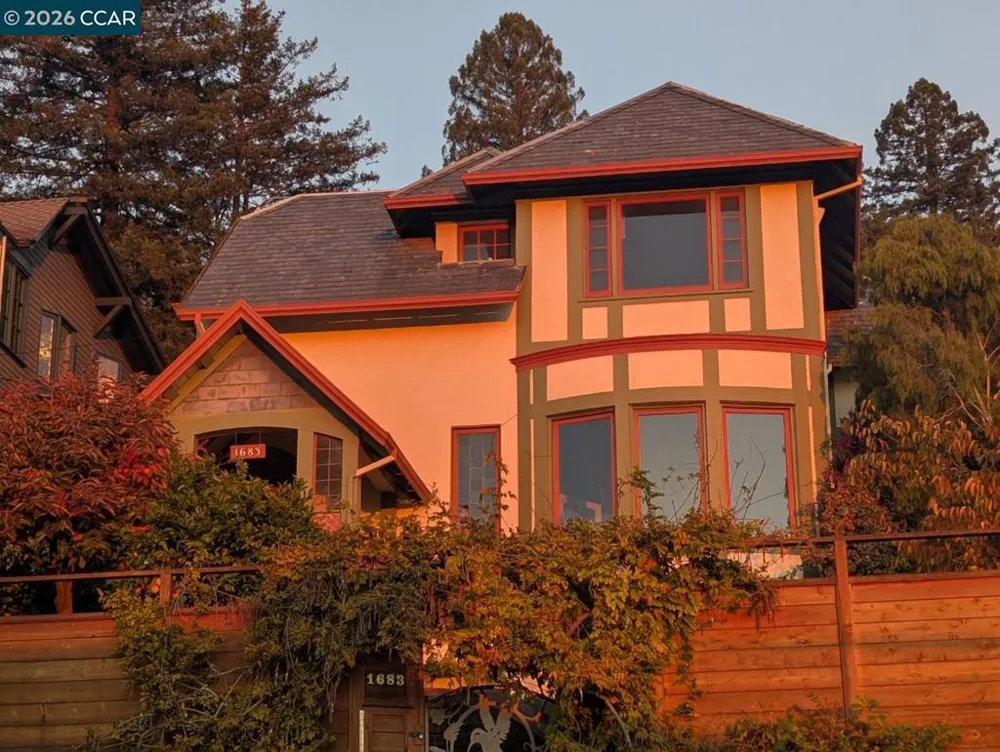 1683 La Loma Ave Berkeley, CA 94709