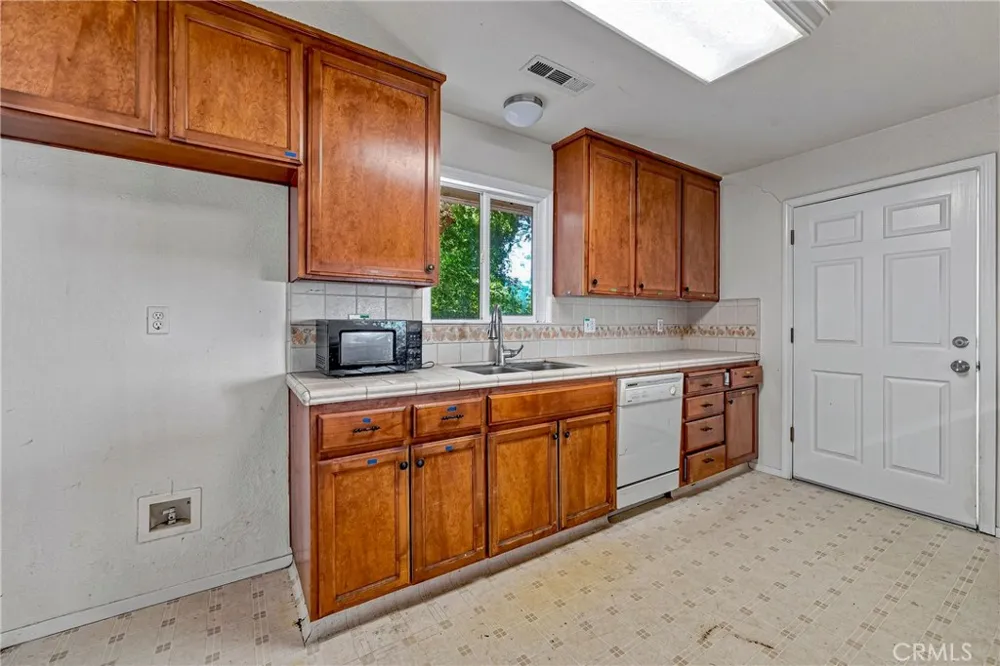 2235 Dunn Merced, CA 95340