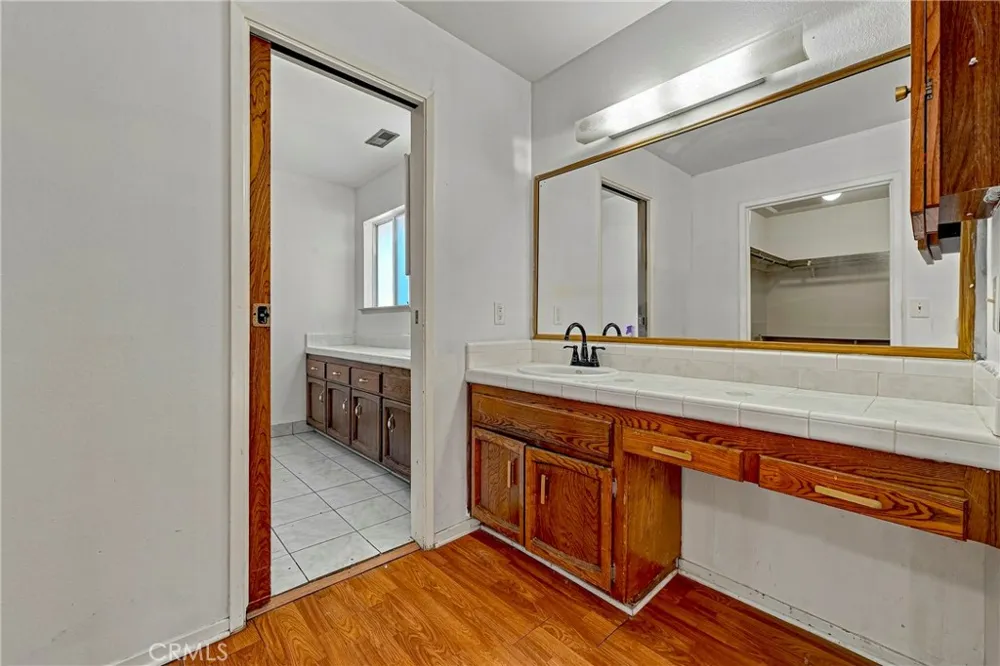 2235 Dunn Merced, CA 95340