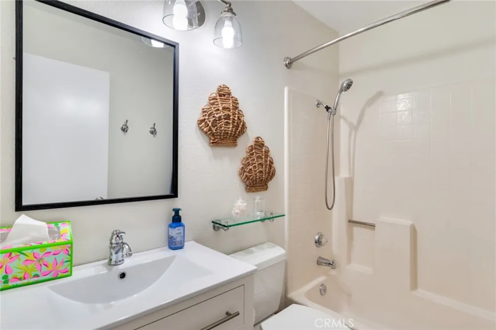 966 Michael #D Corona, CA 92881