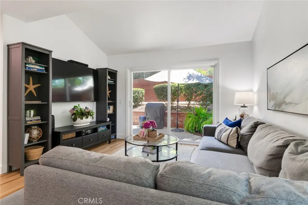966 Michael #D Corona, CA 92881
