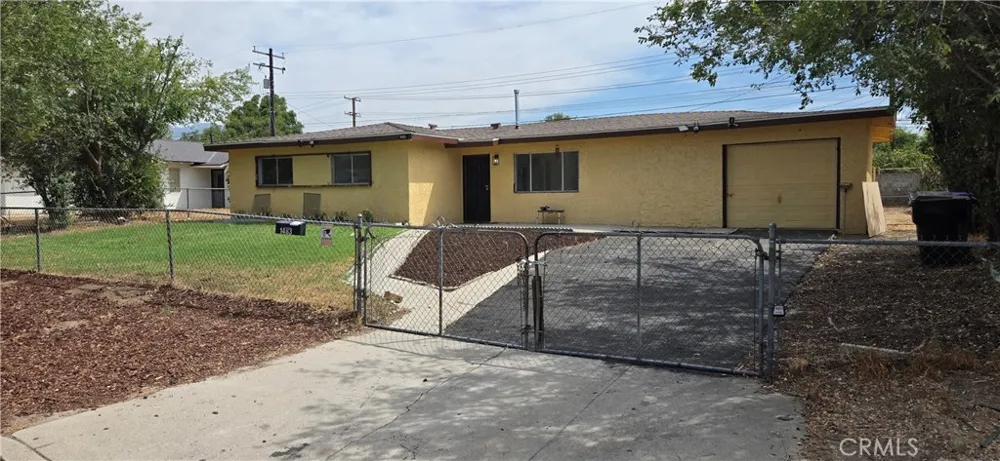 1483 Arizona San Bernardino, CA 92411