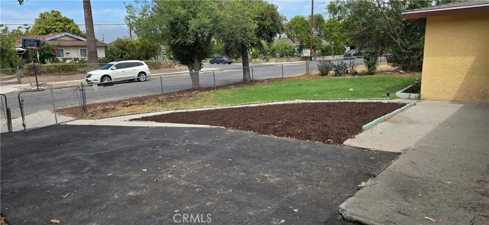 1483 Arizona San Bernardino, CA 92411