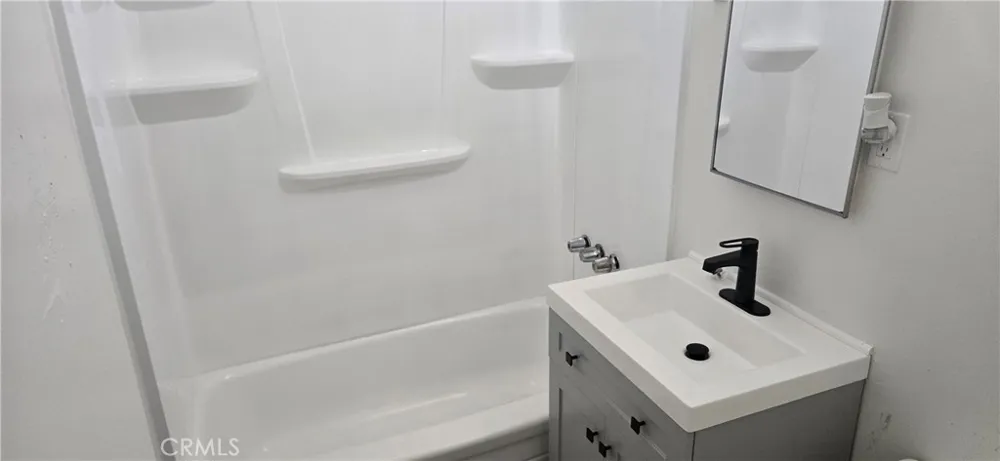1483 Arizona San Bernardino, CA 92411