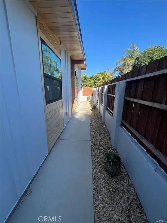 12213 Pine Norwalk, CA 90650