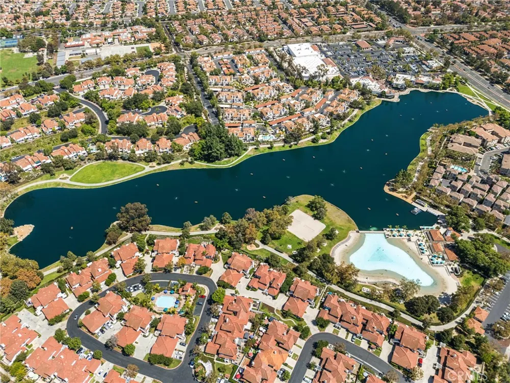 16 Calle Larspur Rancho Santa Margarita, CA 92688