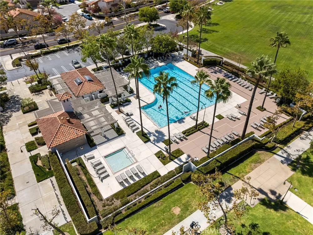 16 Calle Larspur Rancho Santa Margarita, CA 92688