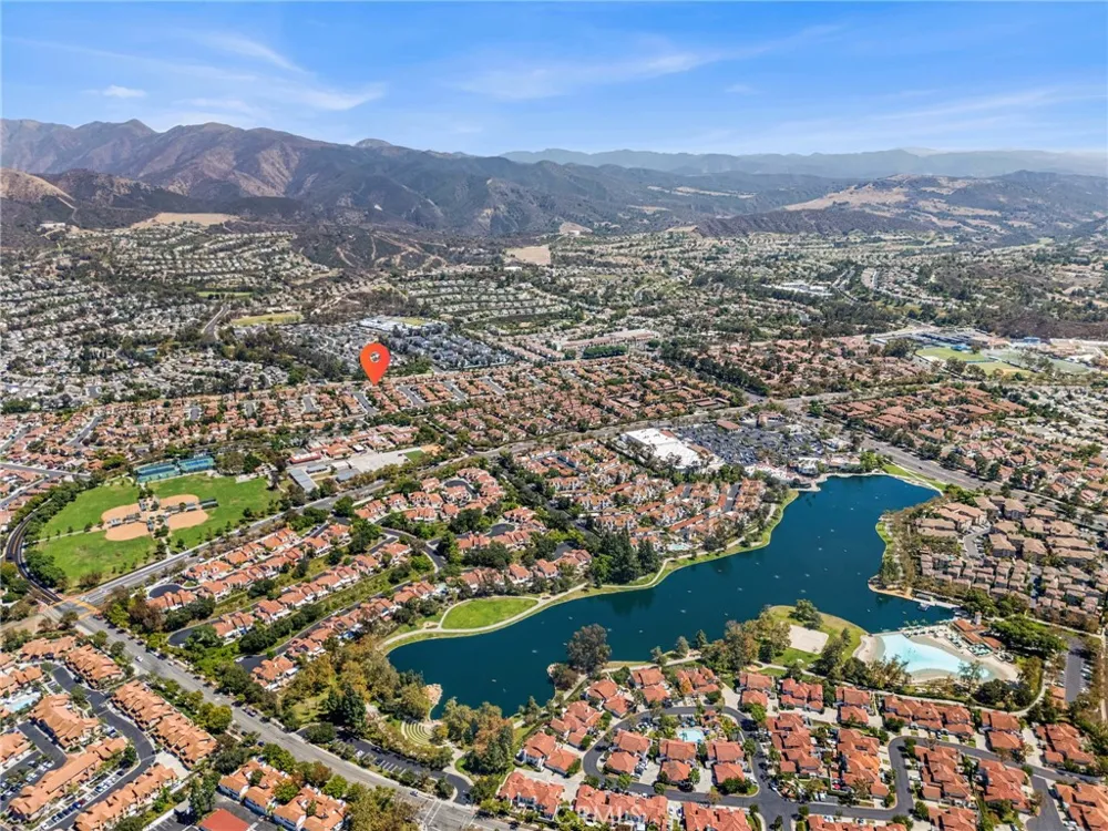 16 Calle Larspur Rancho Santa Margarita, CA 92688