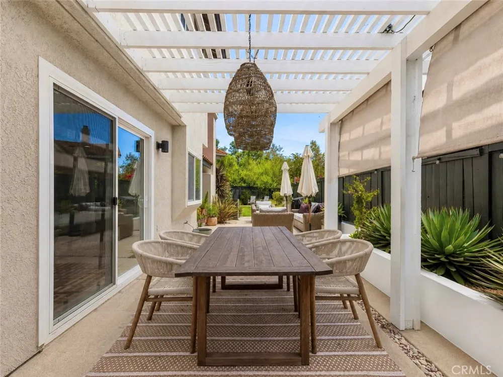 16 Calle Larspur Rancho Santa Margarita, CA 92688