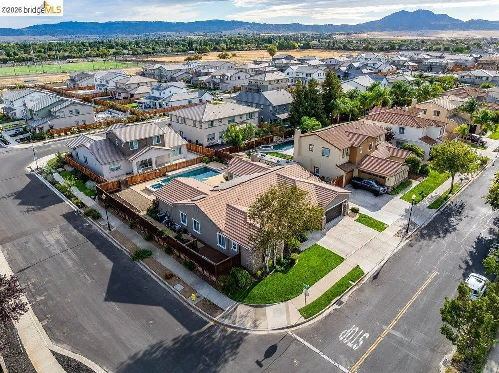 1700 Ashbourne Pl Brentwood, CA 94513