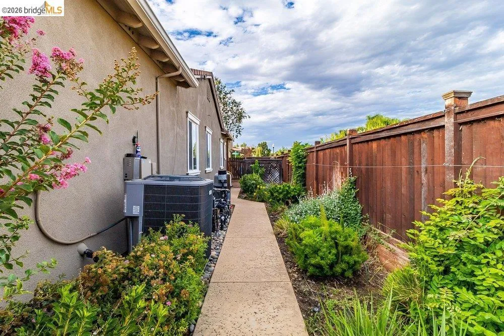 1700 Ashbourne Pl Brentwood, CA 94513