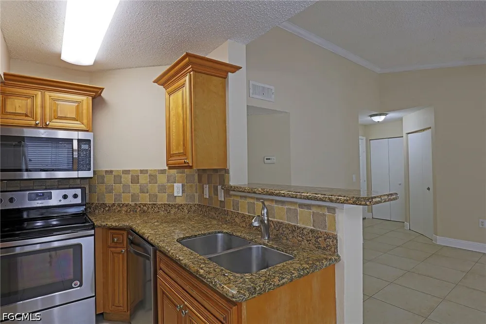 Equestrian Circle #1104 Fort Myers, FL 33907