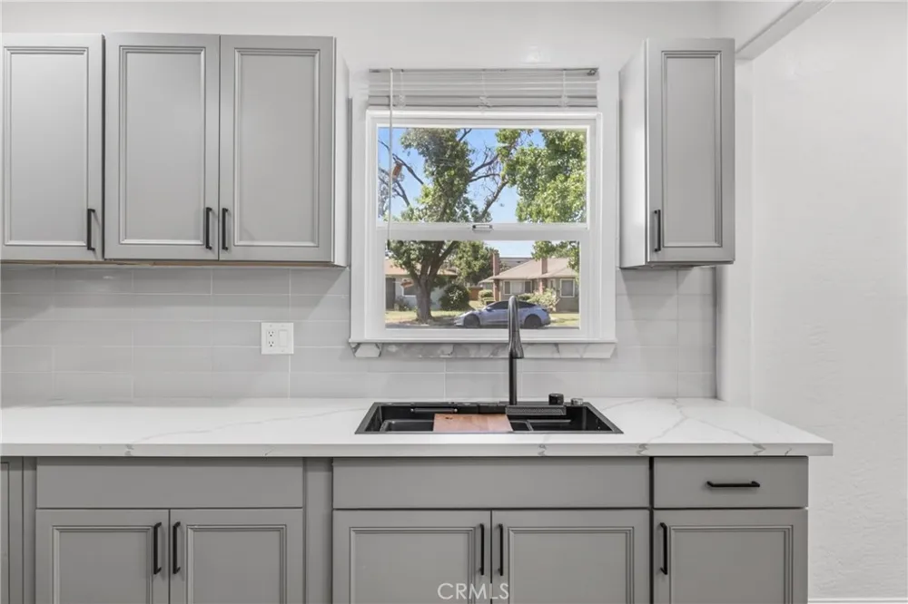 1127 W 19th Merced, CA 95340