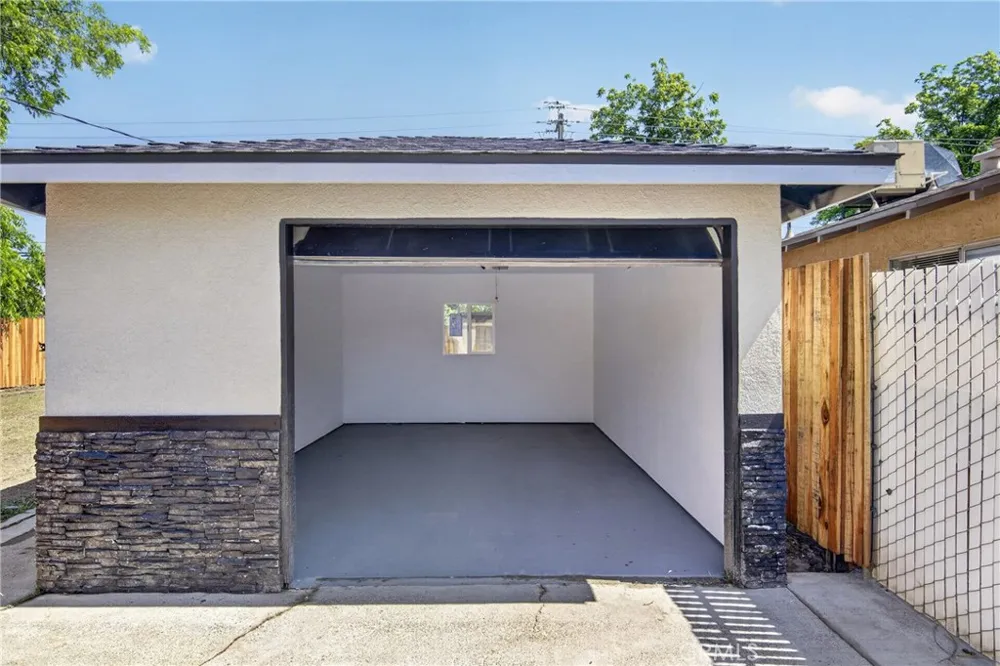 1127 W 19th Merced, CA 95340