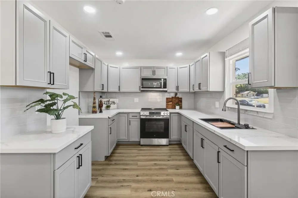 1127 W 19th Merced, CA 95340