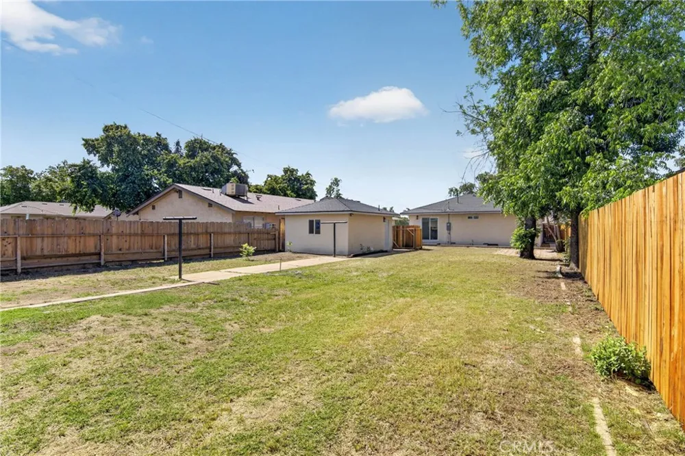1127 W 19th Merced, CA 95340