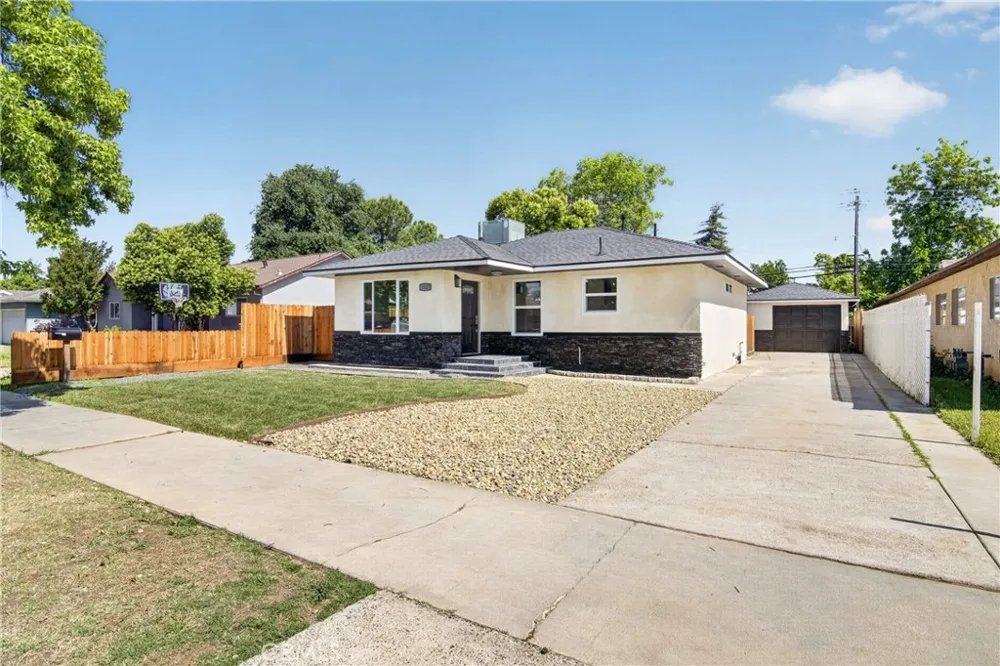 1127 W 19th Merced, CA 95340