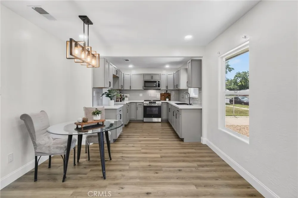 1127 W 19th Merced, CA 95340