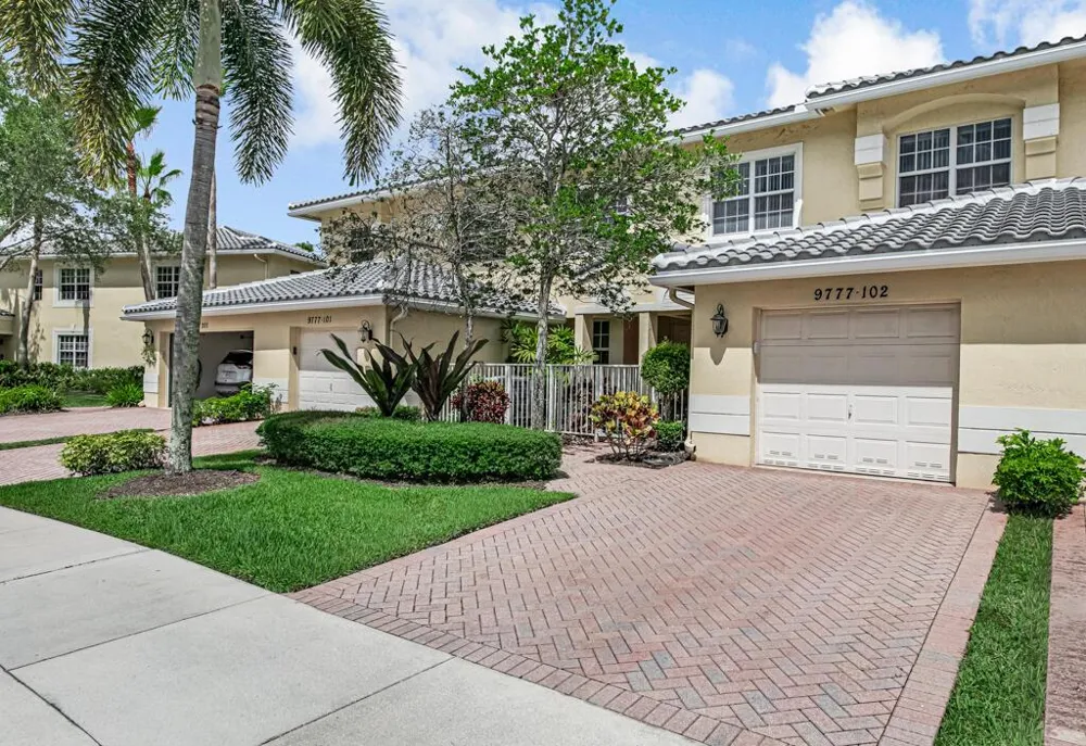 9777 BOWLINE DRIVE #102 West Palm Beach, FL 33411