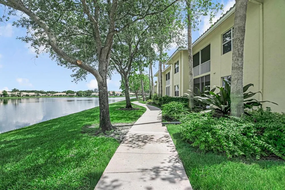 9777 BOWLINE DRIVE #102 West Palm Beach, FL 33411