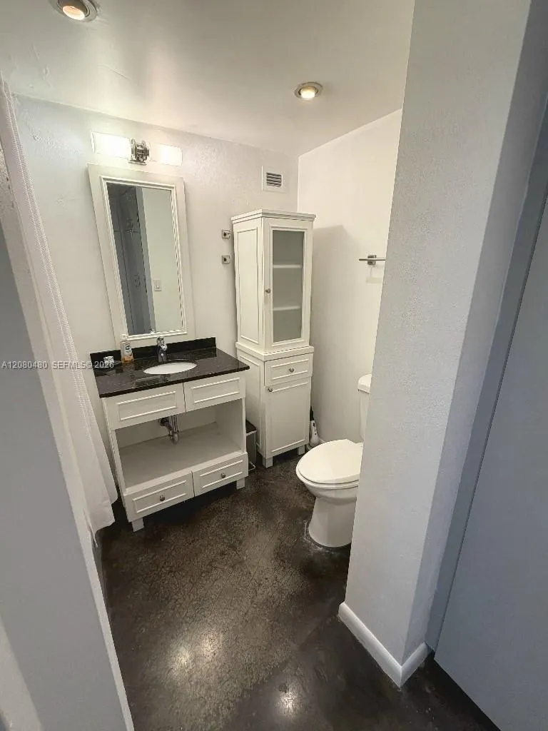 800 West Ave #342 Miami Beach, FL 33139