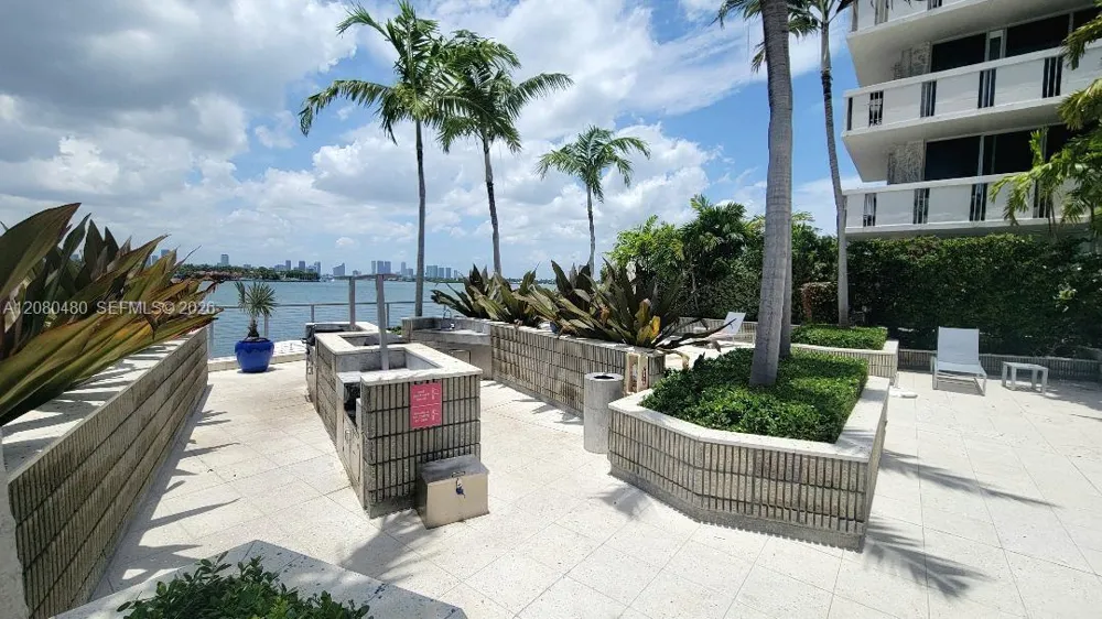 800 West Ave #342 Miami Beach, FL 33139