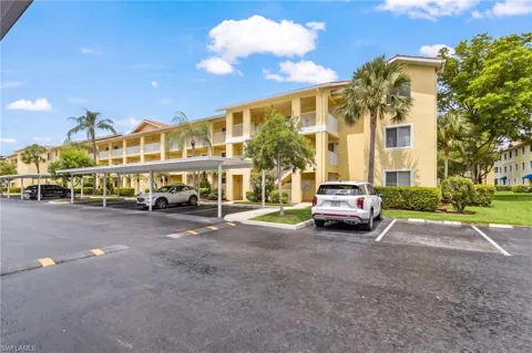 8274 Key Royal Circle #1022