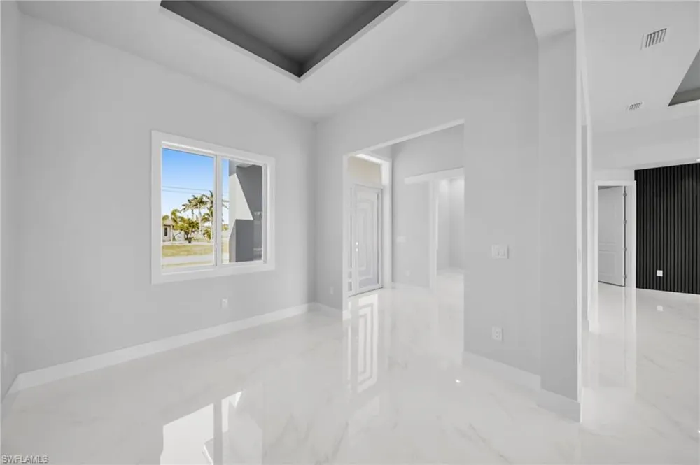 1107 NW 40th Place Cape Coral, FL 33993