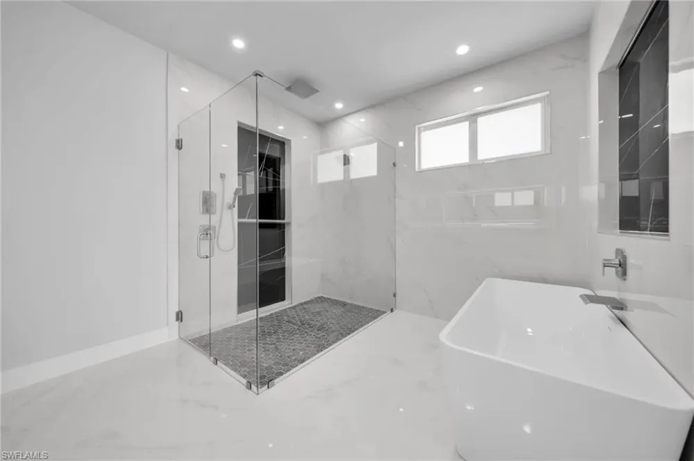 1107 NW 40th Place Cape Coral, FL 33993