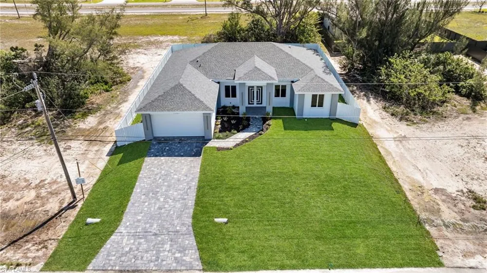 1107 NW 40th Place Cape Coral, FL 33993