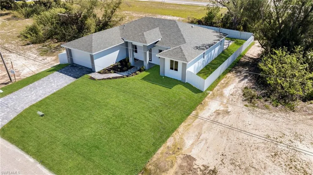1107 NW 40th Place Cape Coral, FL 33993