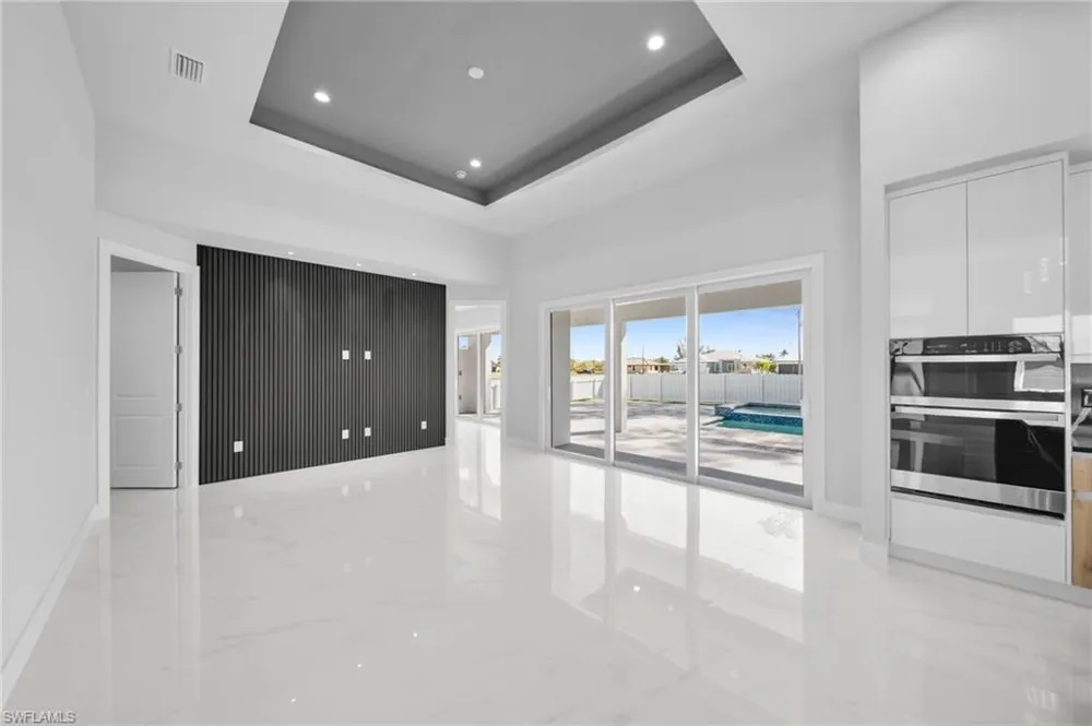 1107 NW 40th Place Cape Coral, FL 33993