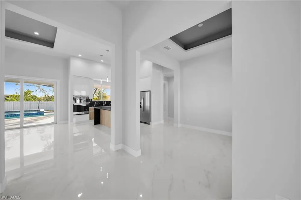 1107 NW 40th Place Cape Coral, FL 33993